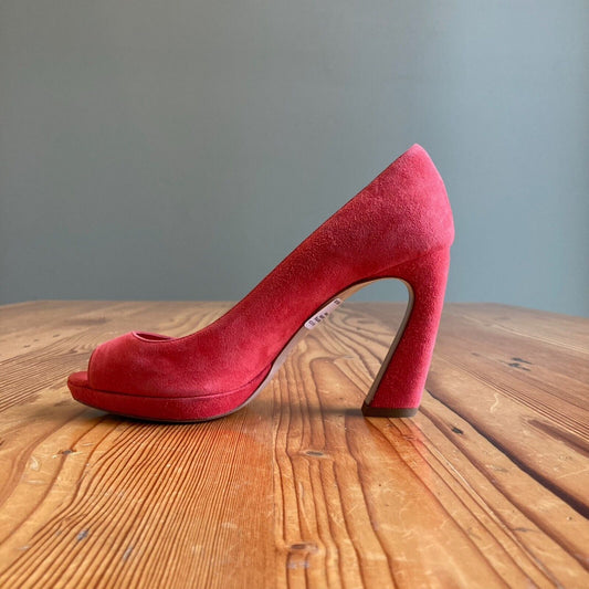 37 / 7 - Miu Miu Spring Red Open Toe Suede Curved Heels Shoes 0607AB