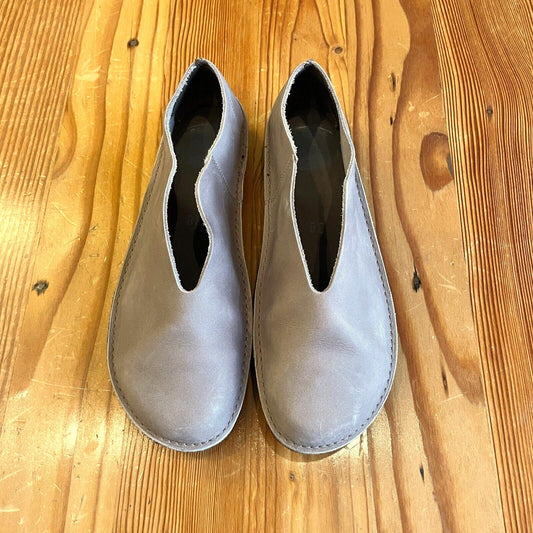 38 / 7 - Loints of Holland Light Gray Leather Glove Flats Shoes EUC 1123NW