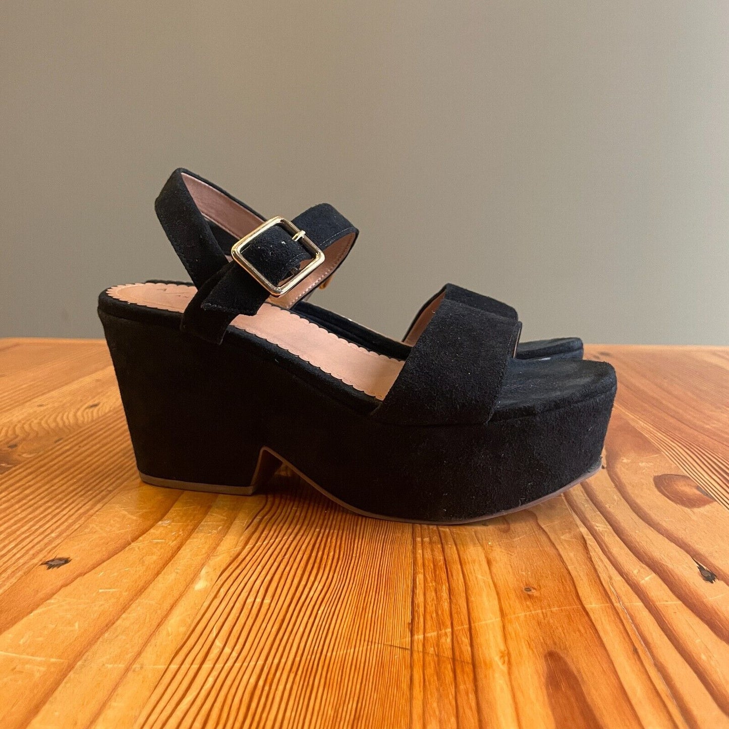 10 - A / Anthropologie Black Suede Strappy Platform Sandals Shoes 0628AC