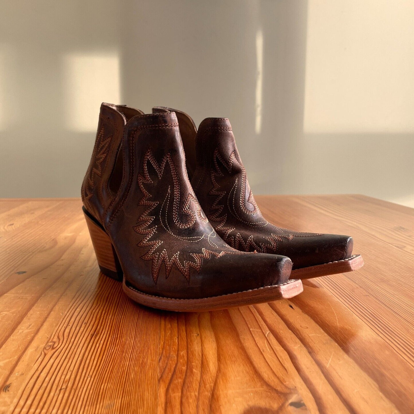 8 - Ariat $200 Brown Leather Embroidered Ankle Dixon Western Boots NEW 1211AR