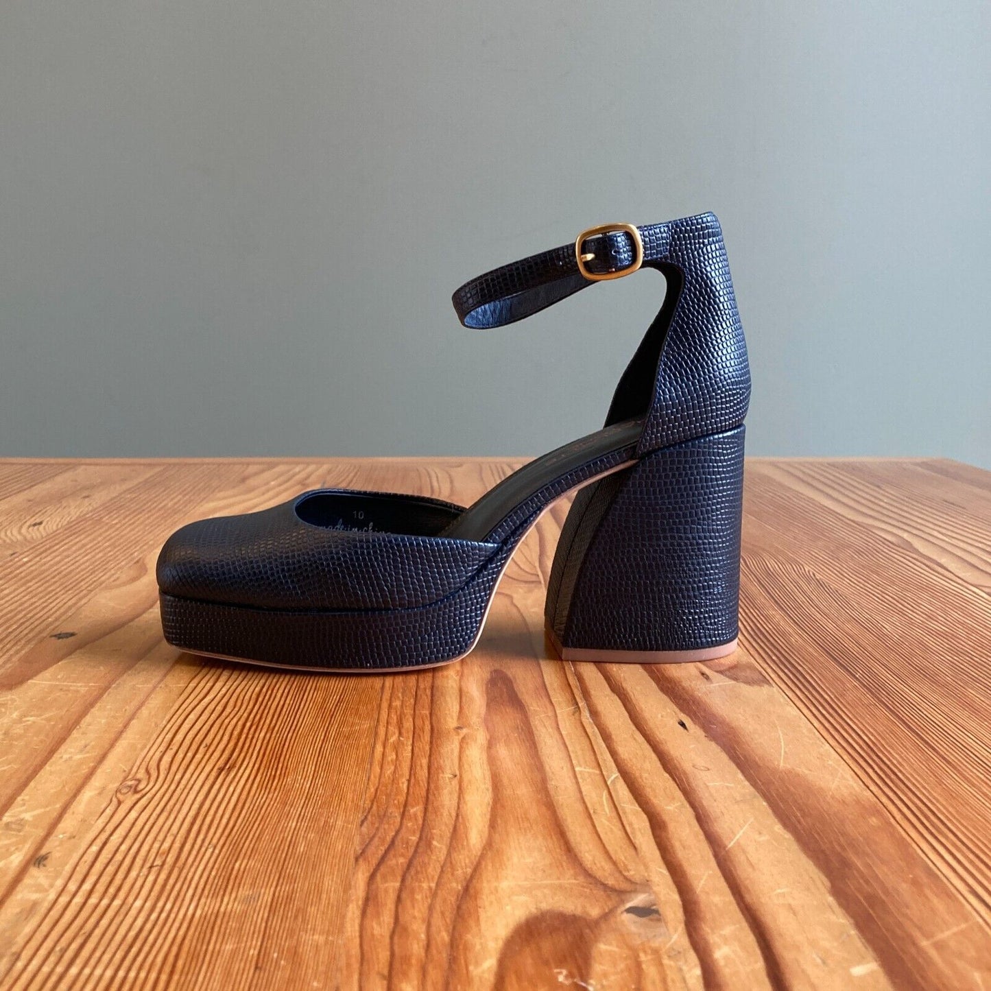 10 - Charlotte Stone $248 Navy Fran Sculpted Heel Platform Shoes NEW 0628AC