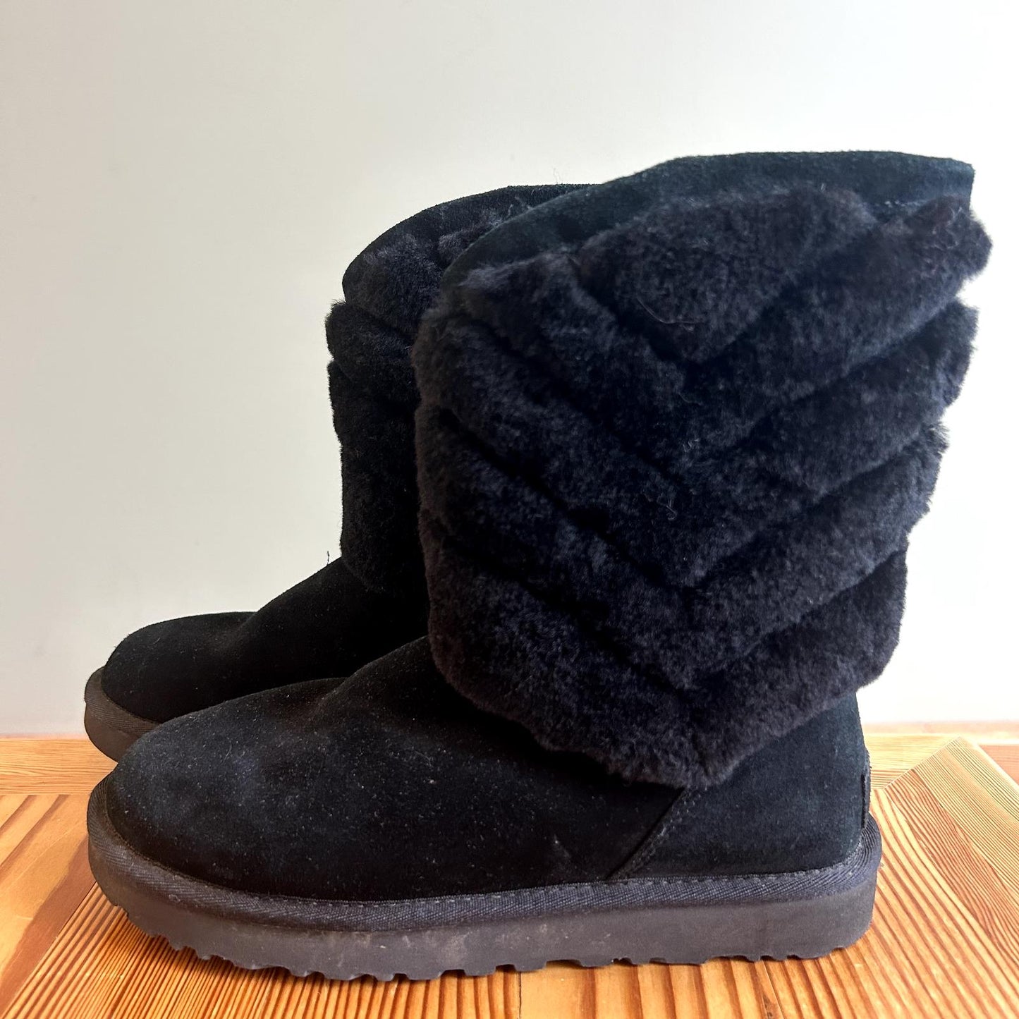 7 - Ugg Black Tania Suede Sheepskin Shearling Midcalf Winter Boots 0209SB