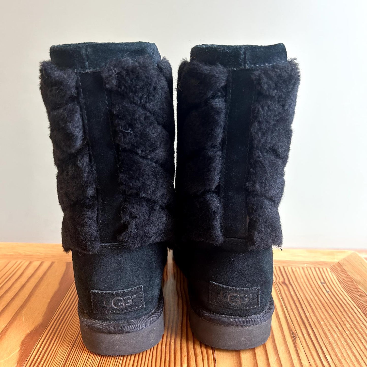 7 - Ugg Black Tania Suede Sheepskin Shearling Midcalf Winter Boots 0209SB