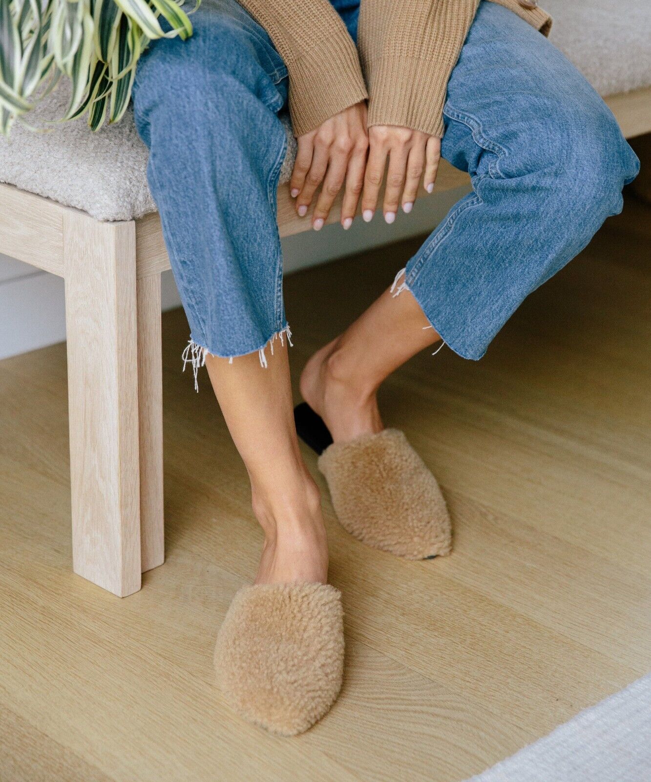 36 / 6 - Jenni Kayne Tan Shearling Mule $425 Flats Slip On Shoes 0703SC