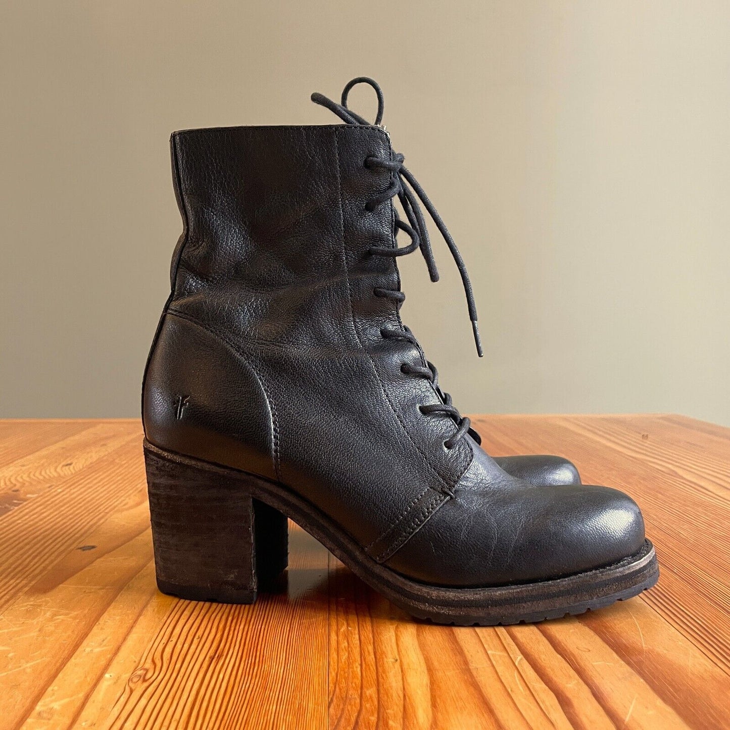 8.5 - Frye Black Leather Combat Lace Up Heeled Karen Ankle Boots 1011SC