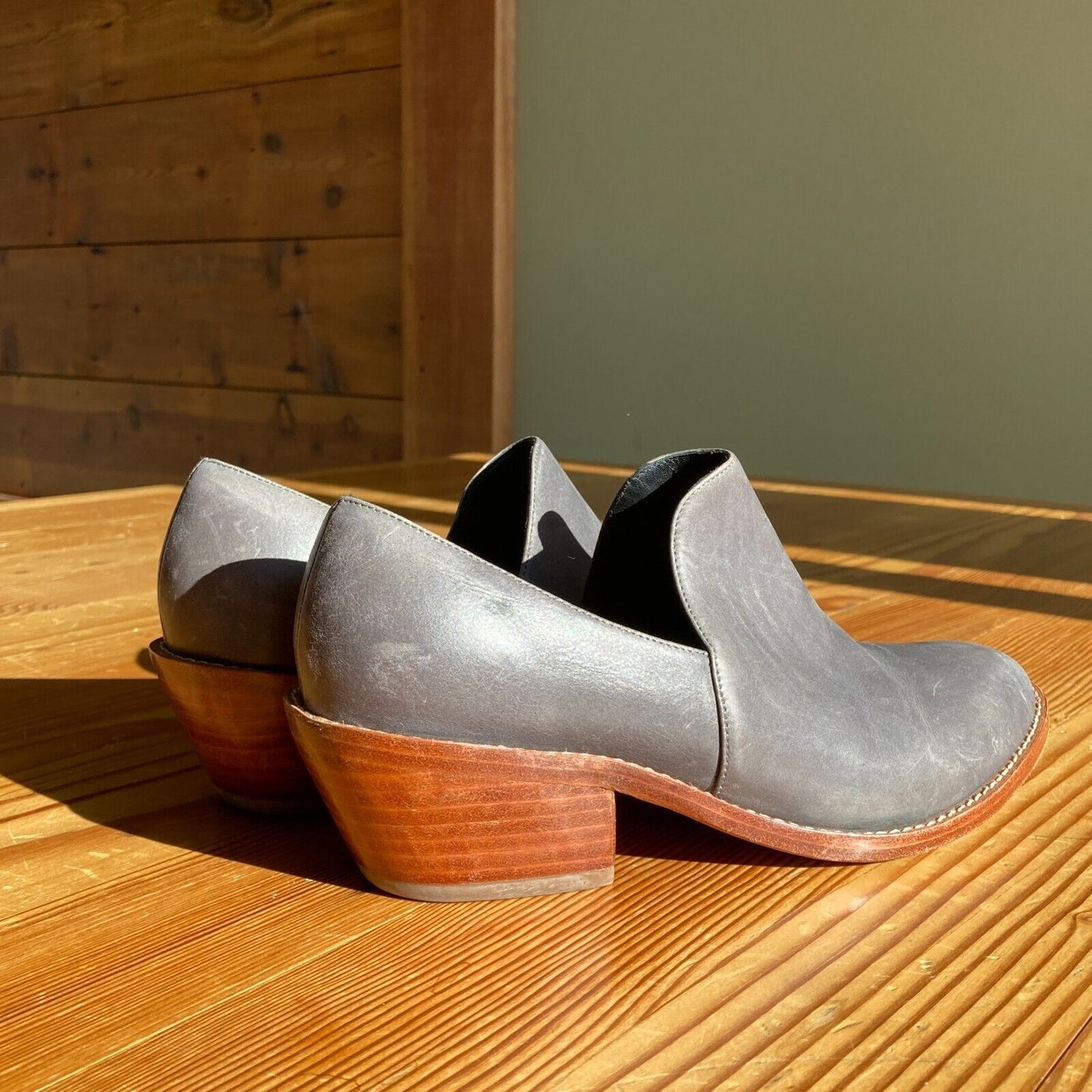 37 / 6.5-7 - Fortress of Inca Madeline Gray Leather Slip On Shoes 0115DH