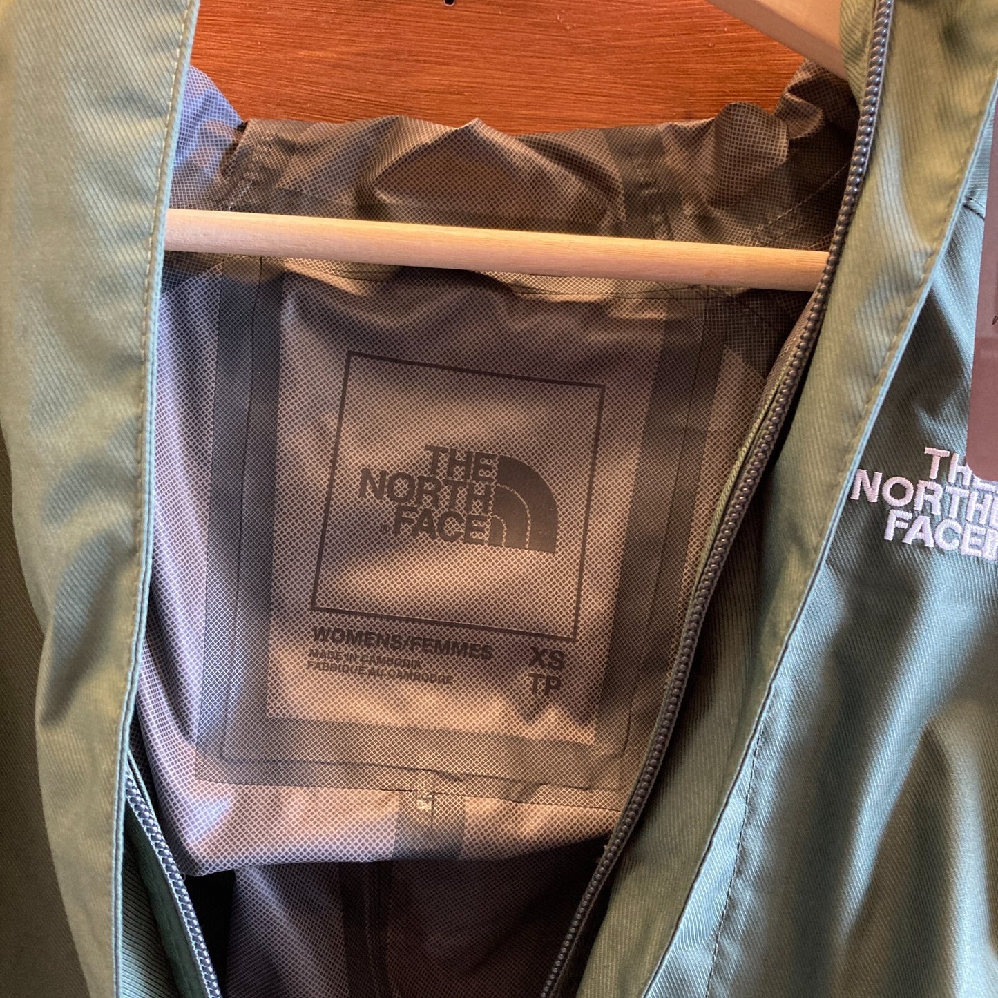 XS - The North Face Womens Green Zip Up Hooded Rain Jacket Coat 0411SP