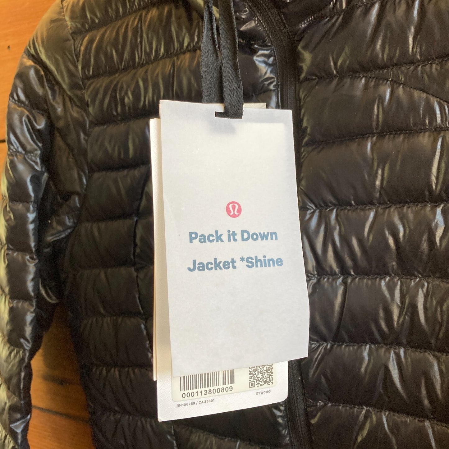 4 - Lululemon Black Hooded $198 Pack It Down Womens Puffer Jacket 0504CG