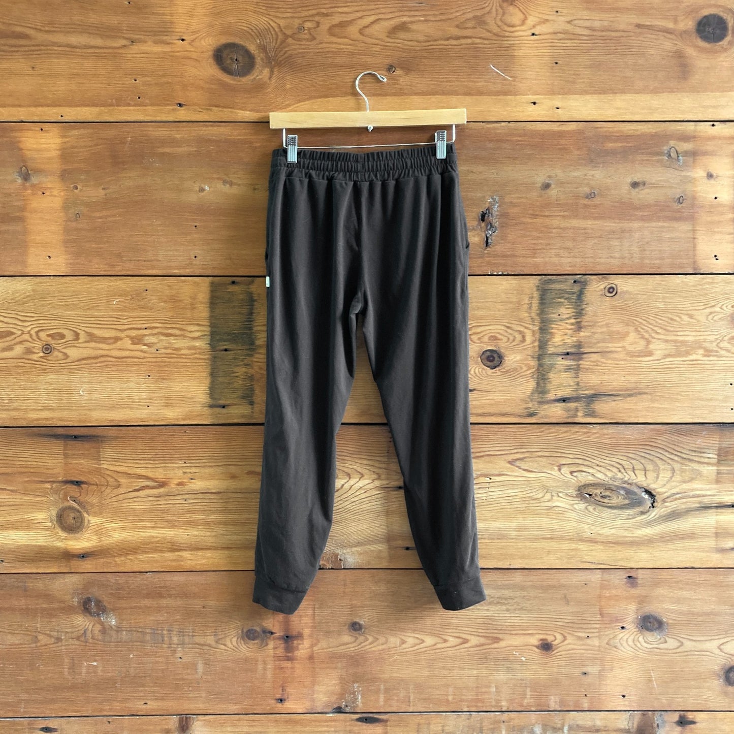S - Vuori $94 Black Performance Joggers Slim Relaxed Slight Crop Pants 3333MC