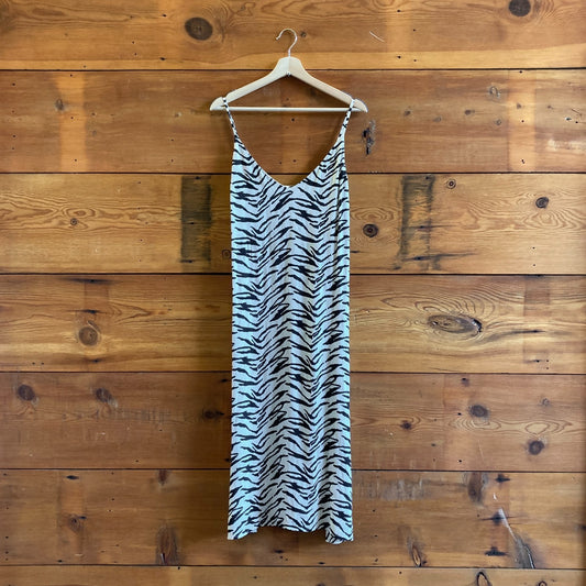 10 - Reformation White & Black Zebra Patterned Sleeveless Maxi Dress 0708EK
