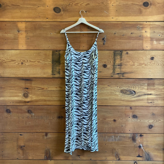 10 - Reformation White & Black Zebra Patterned Sleeveless Maxi Dress 0708EK