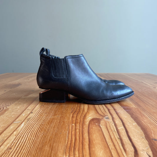 38 / 7.5 - Alexander Wang Black Kori Ankle Booties Leather Boots 0405LS