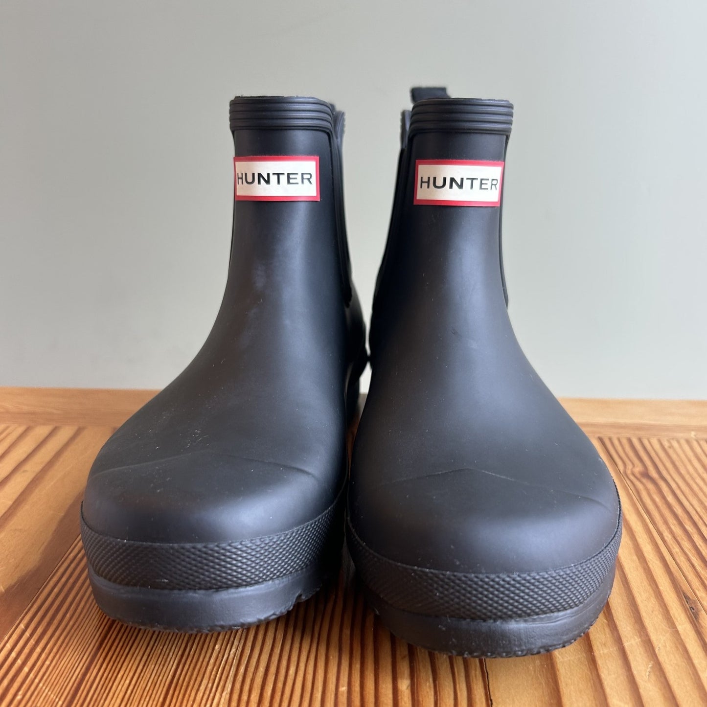 8 - Hunter $155 Black Rubber Original Chelsea Ankle Waterproof Boots EUC 1112CG
