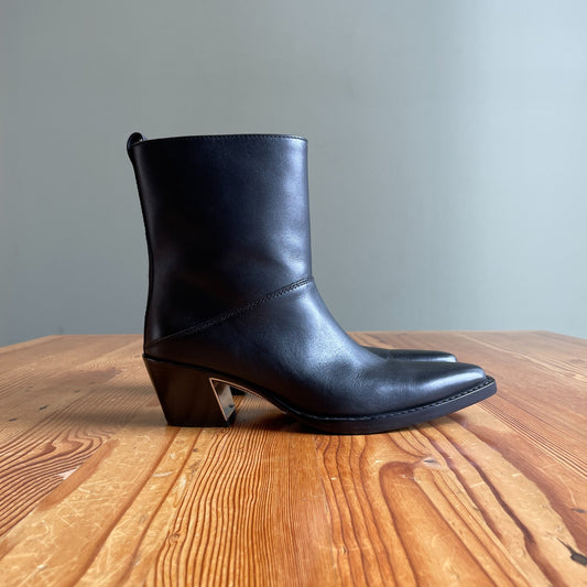 39 / 9 - 3.1 Philip Lim Black Leather $750 Pointed Downtown Ankle Boots 1125KG