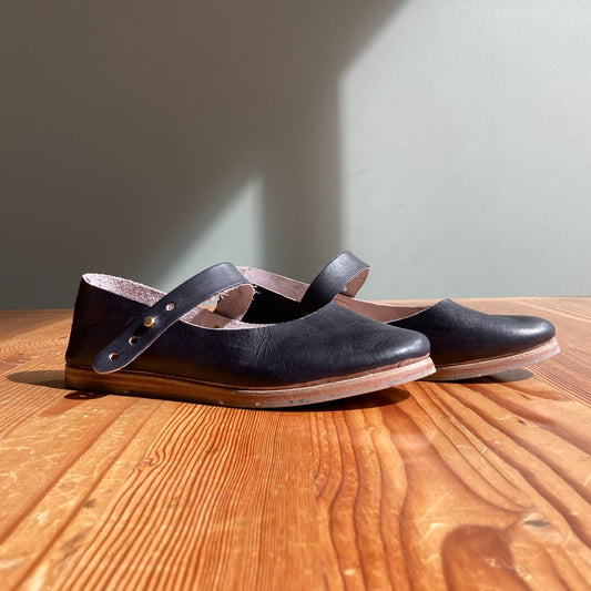 38 / 8 - Sevilla Smith Black Leather Handmade Mary Jane Flats Shoes 0913ST