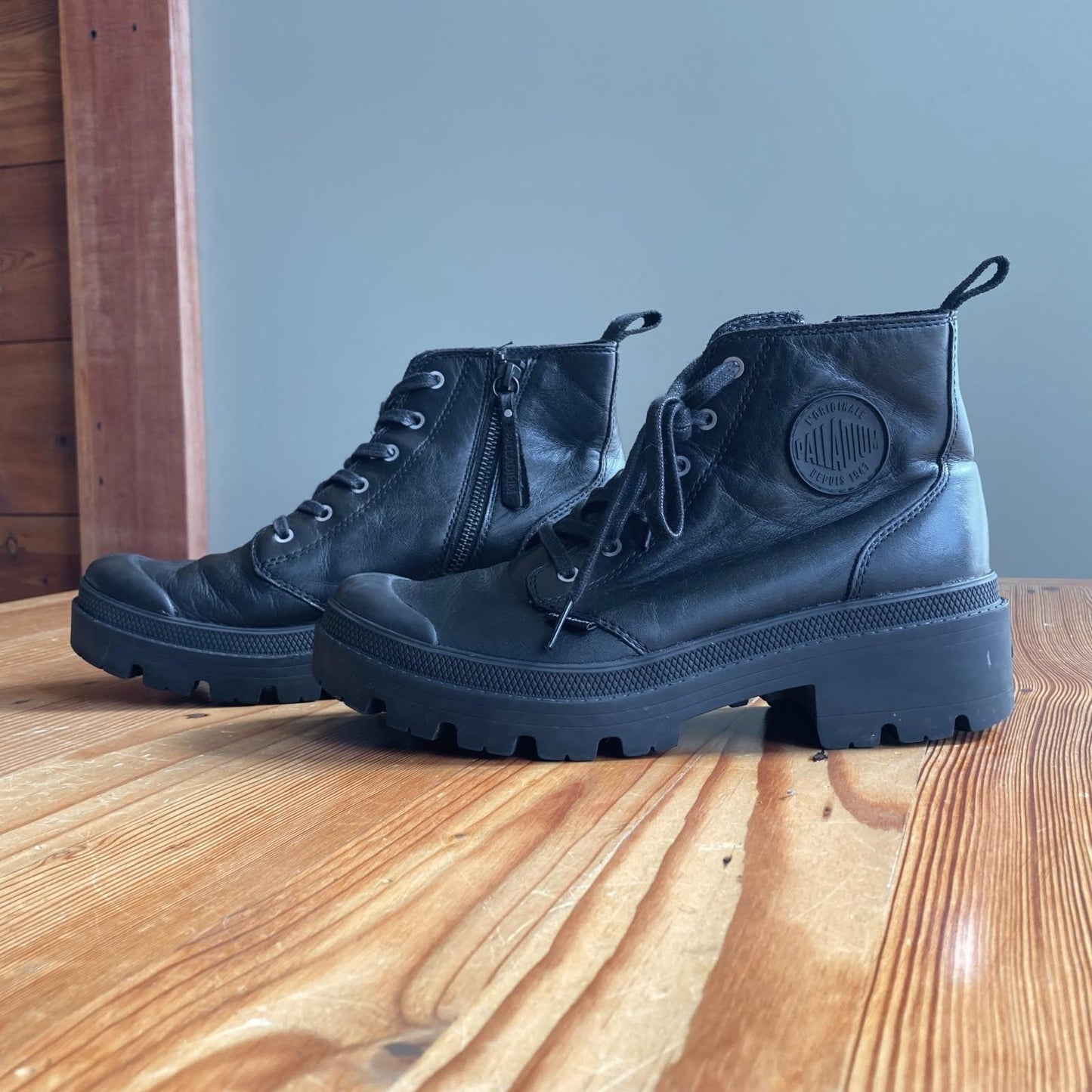 8.5 - Palladium Black Leather Pallabase Hi Leather Lace & Zip Boots 0805AY
