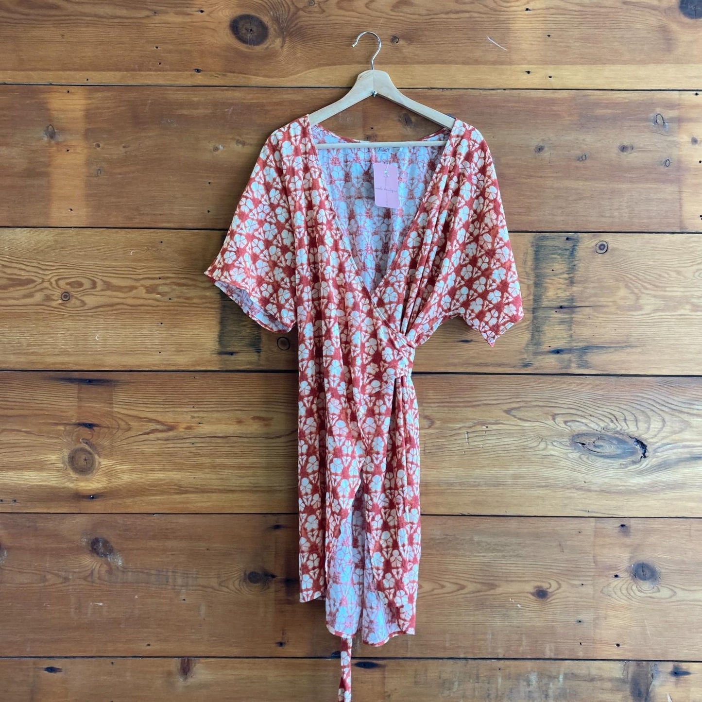 M - Faherty Red Spiced Shibori Print NEW Short Sleeve Wrap Dress 0902SD