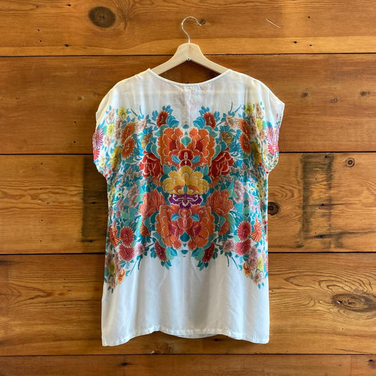 XS - Johnny Was White Vibrant Floral Print Sakuru Paise Short Sleeve Top 0118AB