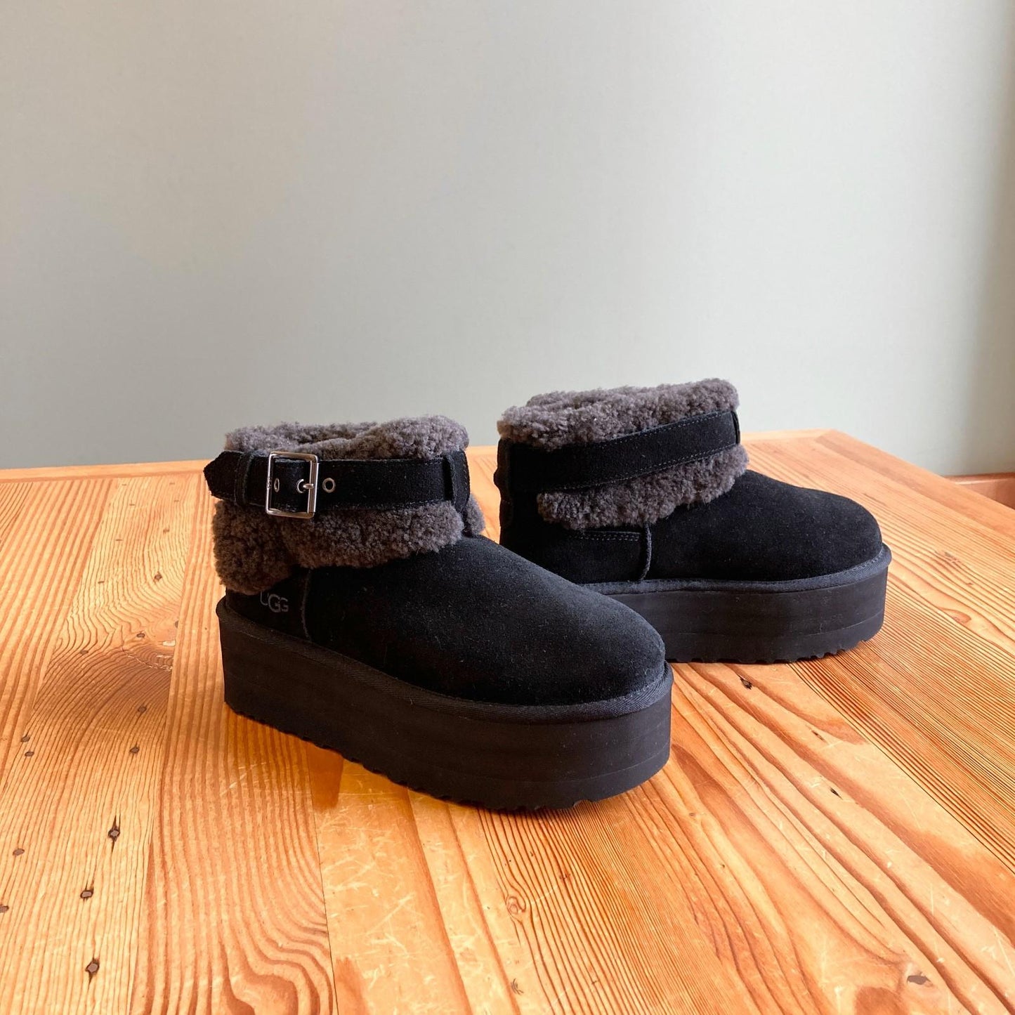 7 - Ugg Black Suede Sheepskin Ultra Mini Belted Platform Roller Boots NEW 0517DS