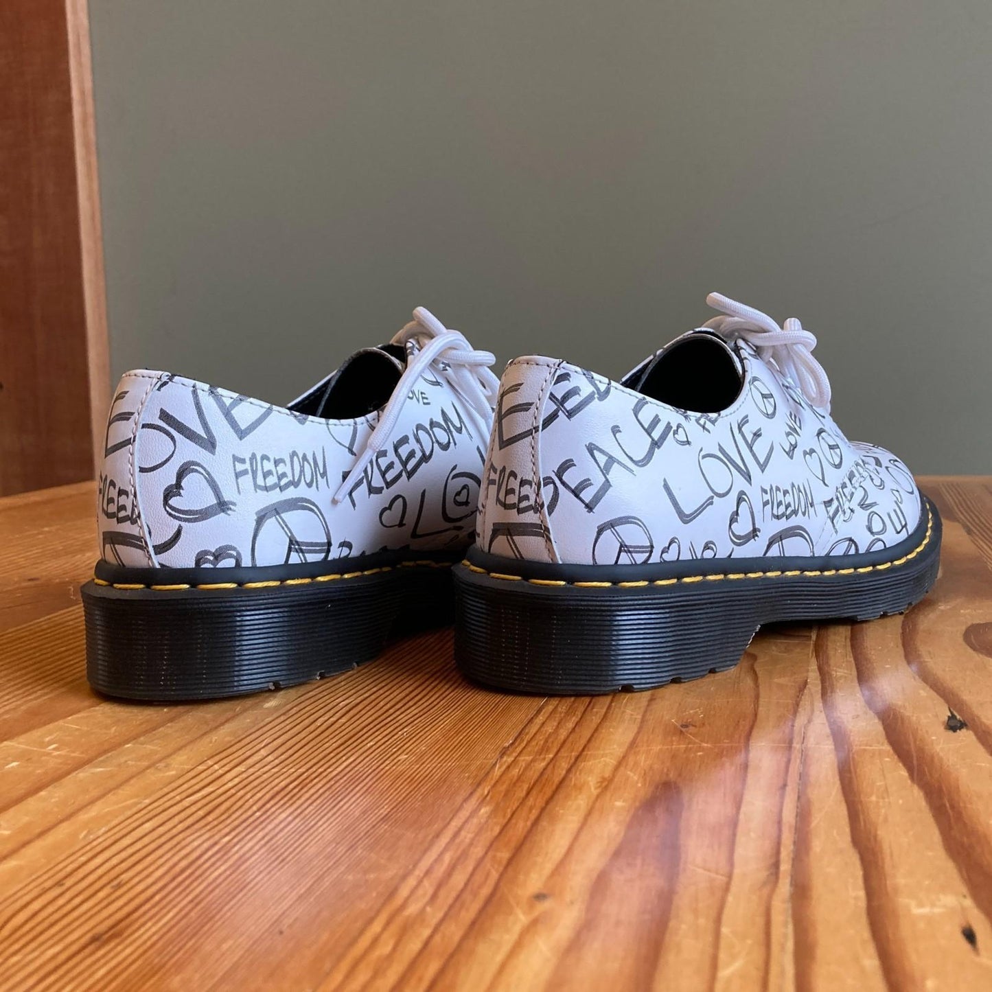 9 - Dr. Martens White Leather Peace Love Script 1461 Lace Up Shoes NEW 1019HV