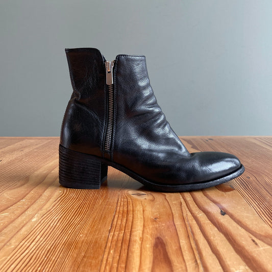 38.5 / 8-8.5 - Officine Creative Black Leather Side Zip Ankle Boots 0603AG