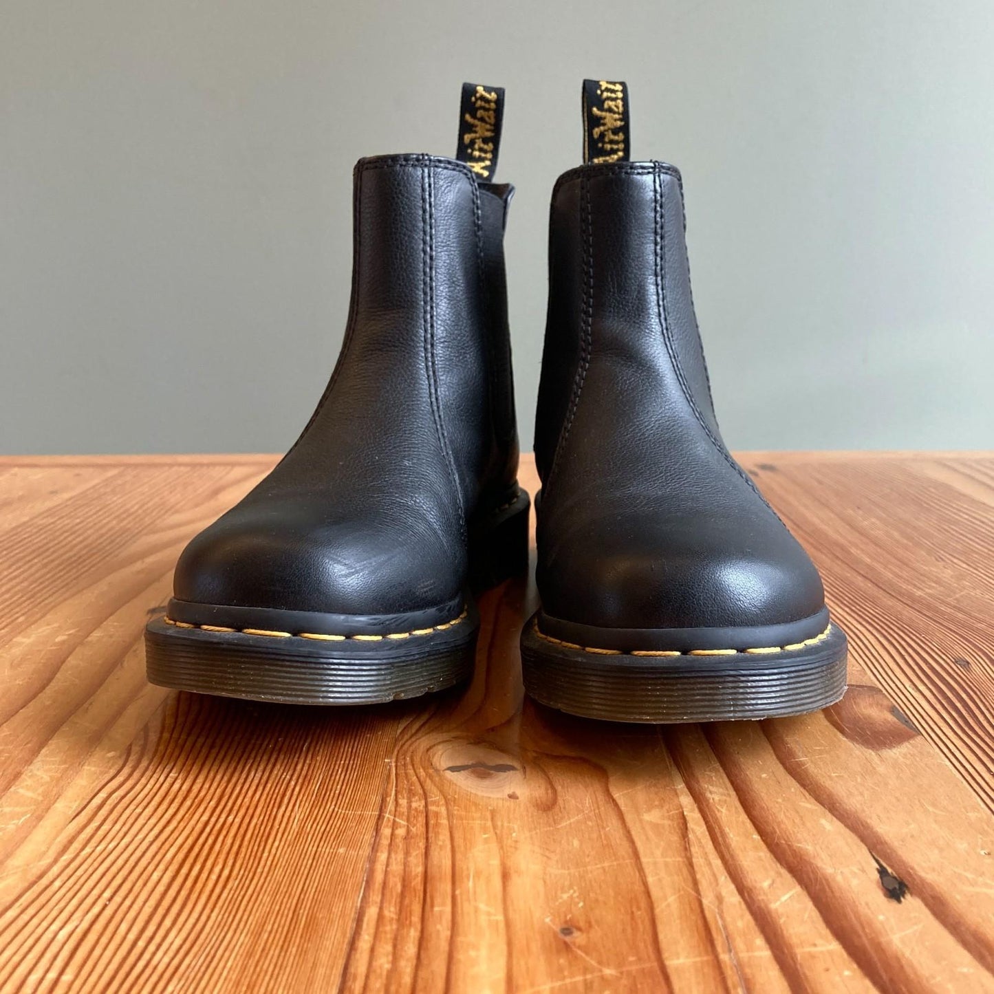 8 - Dr Martens $170 Black Leather 2976 Chelsea Ankle Boots *worn once 0418KC