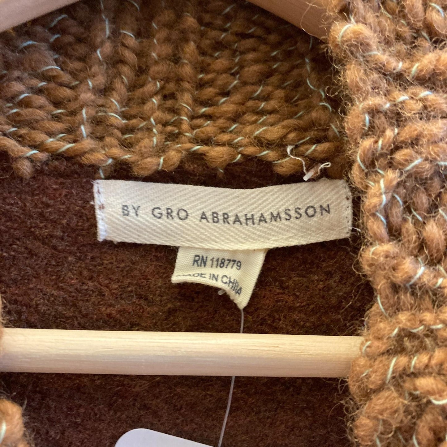 40 - Gro Abrahamsson Brown Ruffled Button Front Aslan Lagenlook Sweater 0530JF