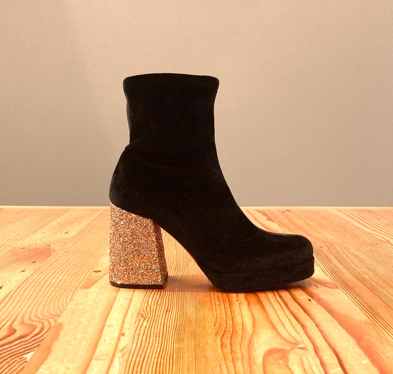 6.5 - Betsey Johnson Black Velvet Gold Glitter Heel Matcha Booties Boots 0816CW