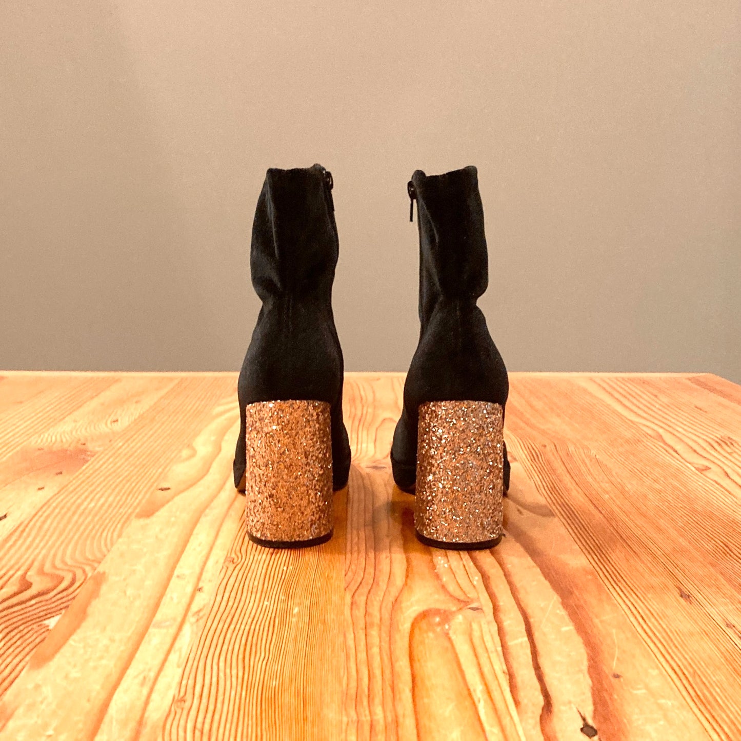 6.5 - Betsey Johnson Black Velvet Gold Glitter Heel Matcha Booties Boots 0816CW