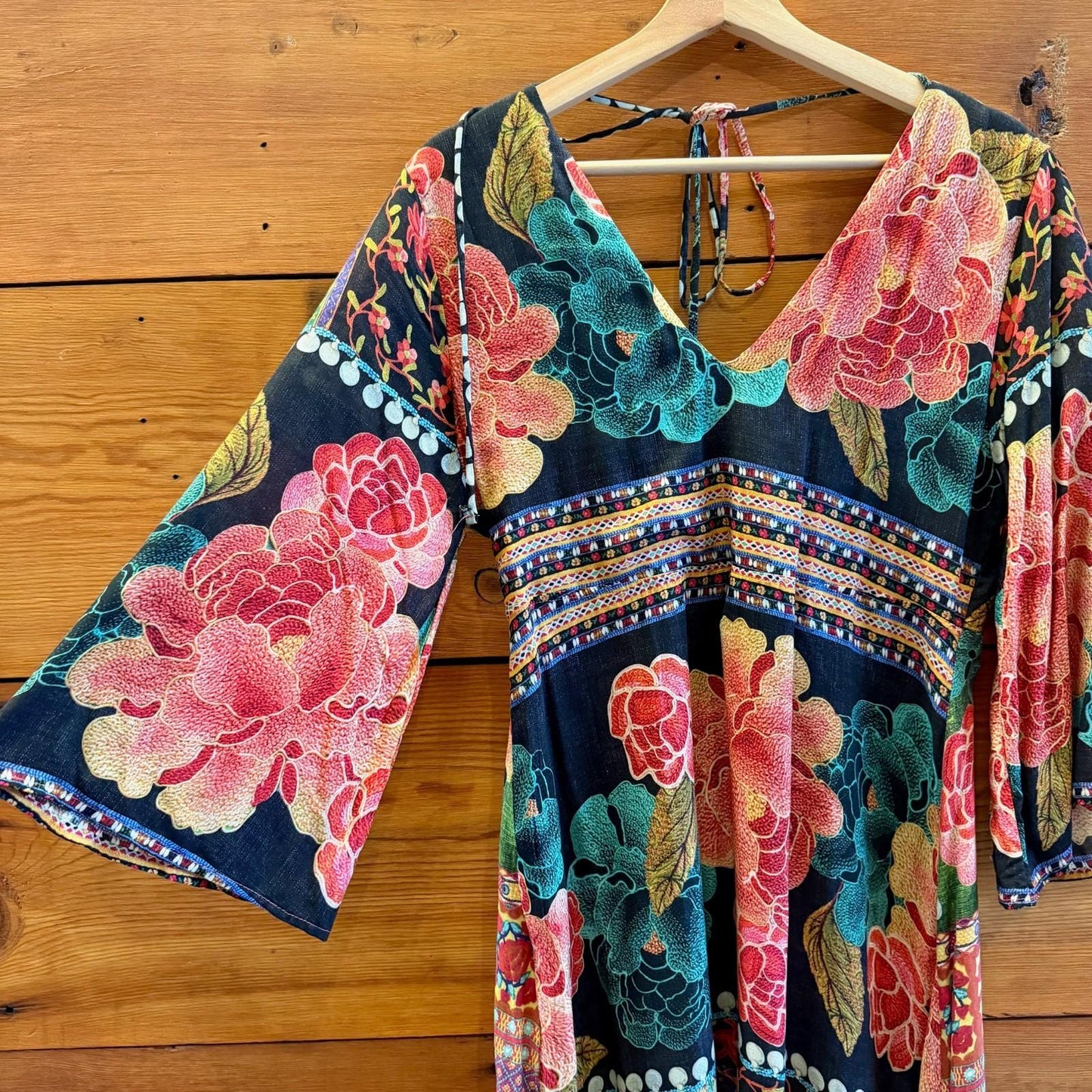 S / M - Farm Rio Anthropologie Floral Print Rosario V-Neck Midi Dress 1110JS