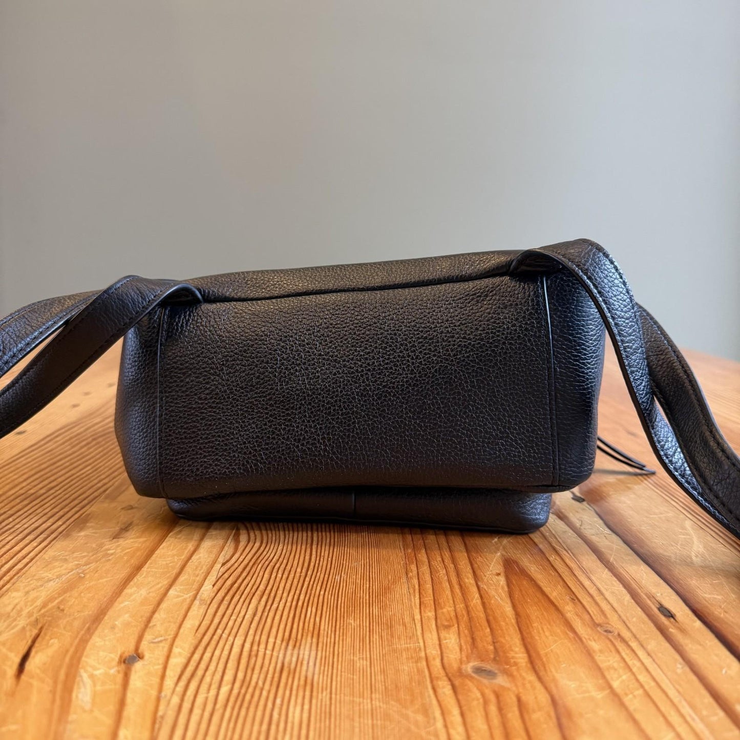 Kate Spade New York Jackson Black Pebbled Leather Medium Backpack Bag 1106KS