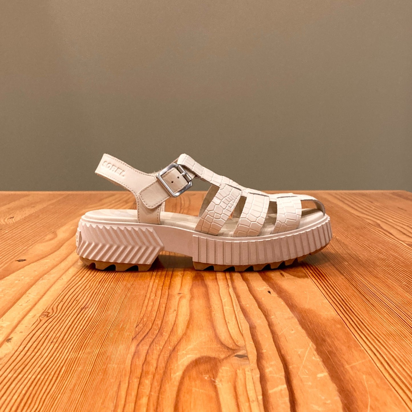 8.5 - Sorel Chalk White Ona Streetworks Fisherman Sandals Shoes 1111LM