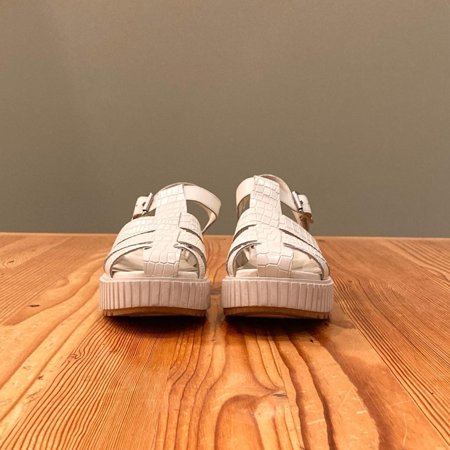 8.5 - Sorel Chalk White Ona Streetworks Fisherman Sandals Shoes 1111LM