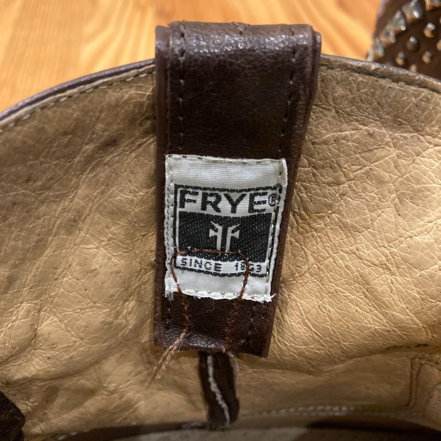 9.5 - Frye Dark Brown Leather Studded Billy Biker Short 76175 Boots 1111KF