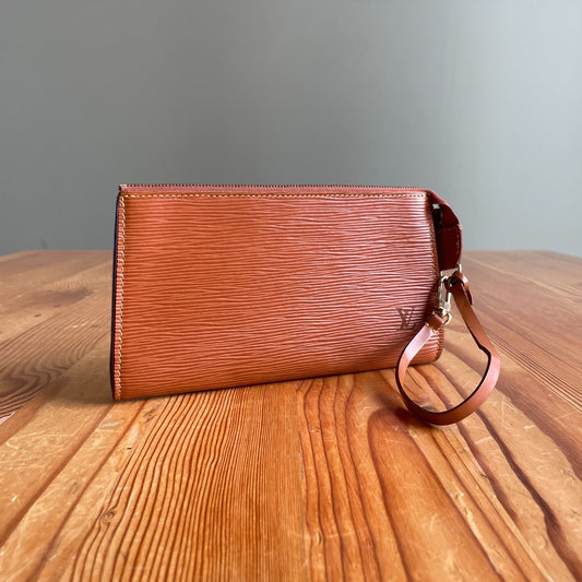 Louis Vuitton Orange Epi Leather Wristlet Pochette Clutch Bag 1203TR