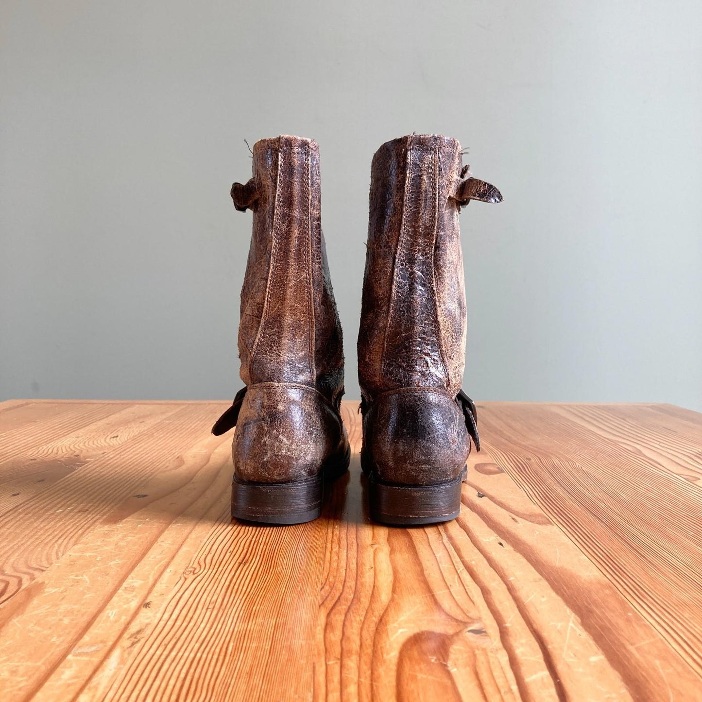 7.5 - Frye Distressed Brown 76512 Veronica Buckle Moto Engineer Boots 0503MC