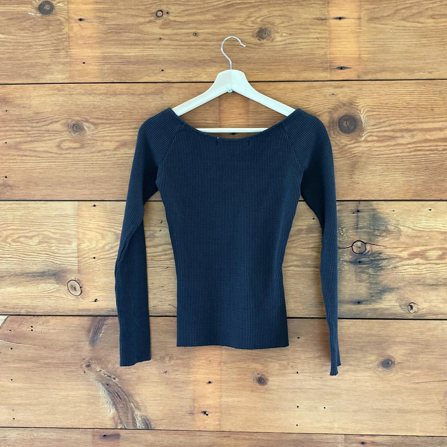 XS - Lykke Wullf Black Scoop Neck Long Sleeve Swan Thermal Shirt 0312IG