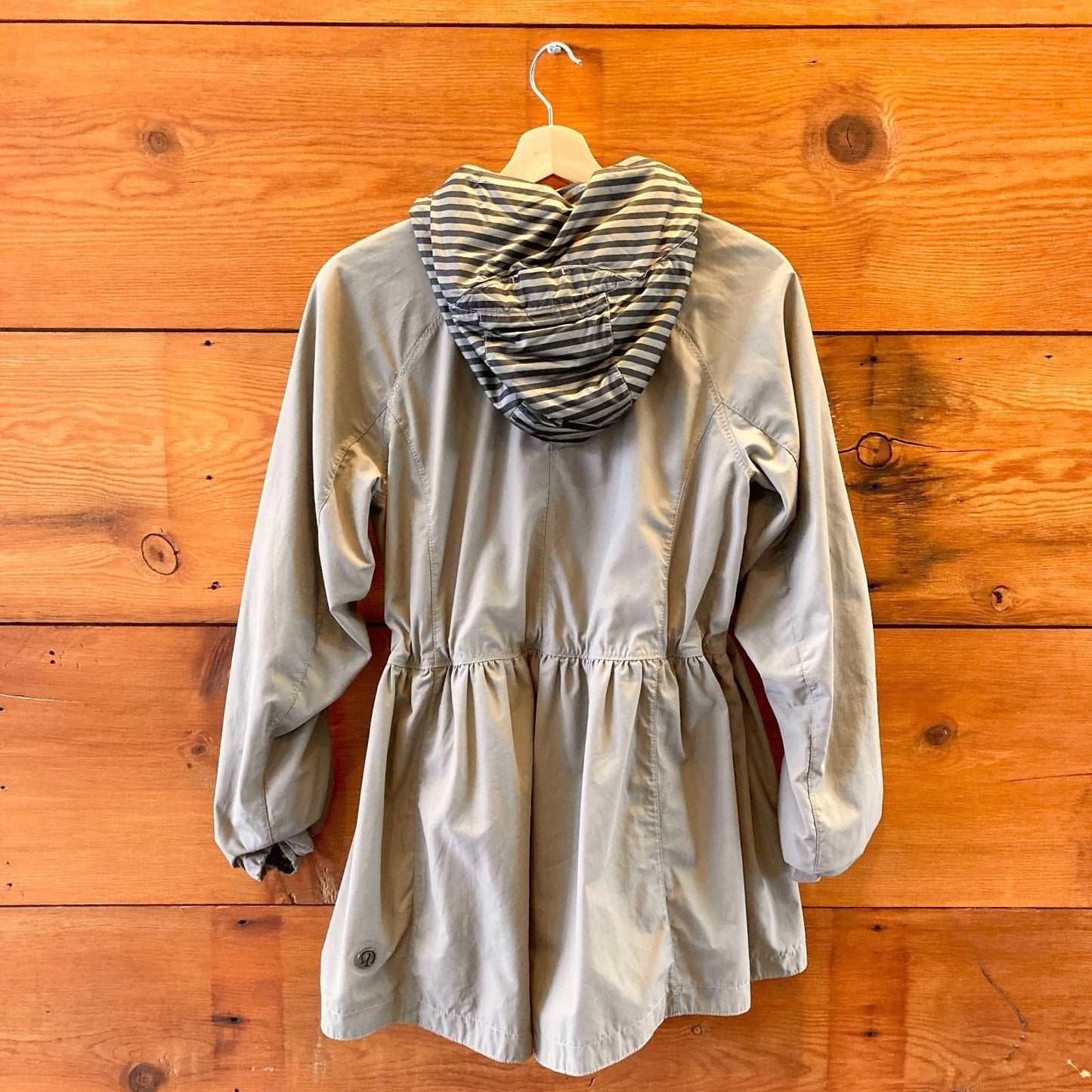 S - Lululemon Earth / Bold Stripe Reversible Rain For Daze Hooded Jacket 0719JK