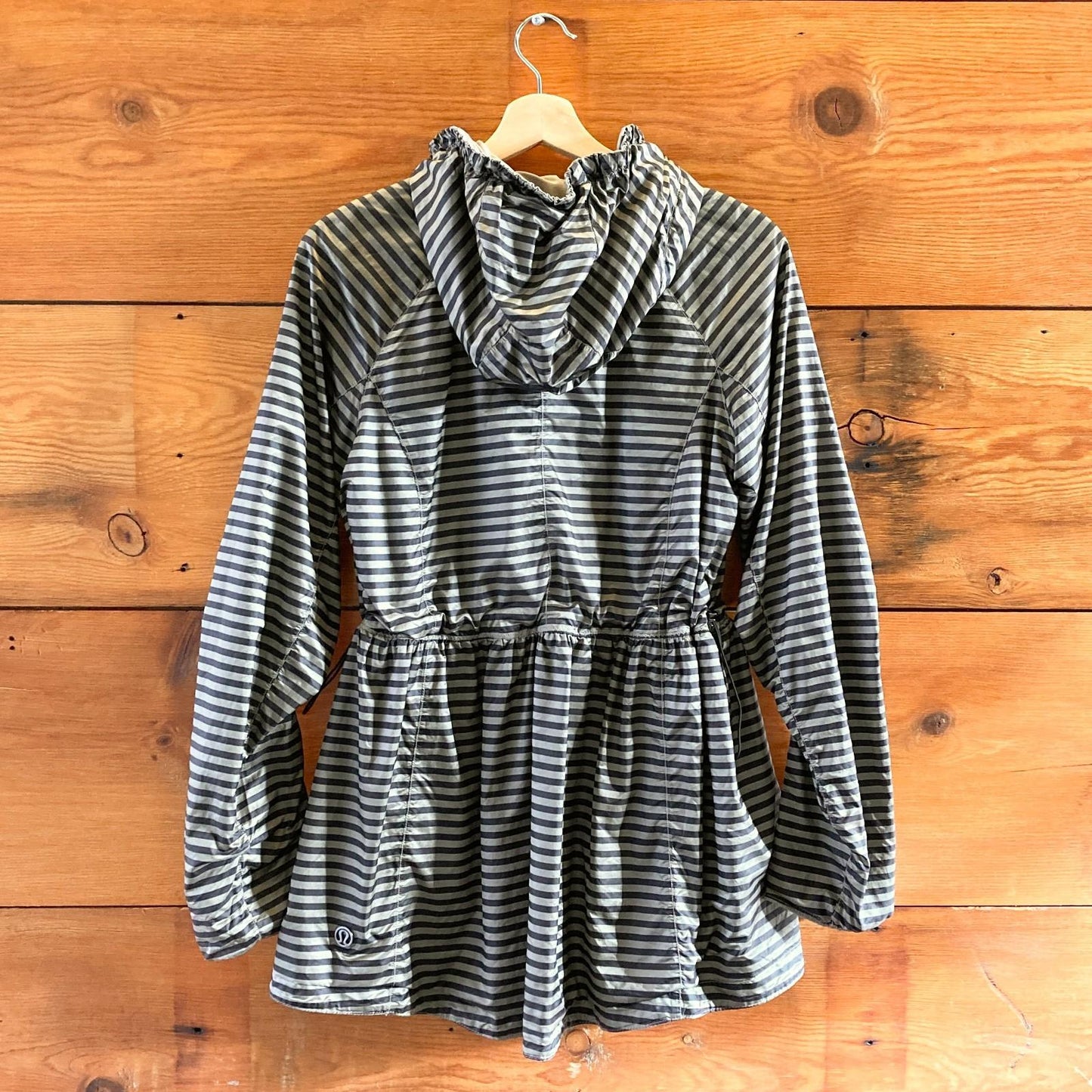 S - Lululemon Earth / Bold Stripe Reversible Rain For Daze Hooded Jacket 0719JK