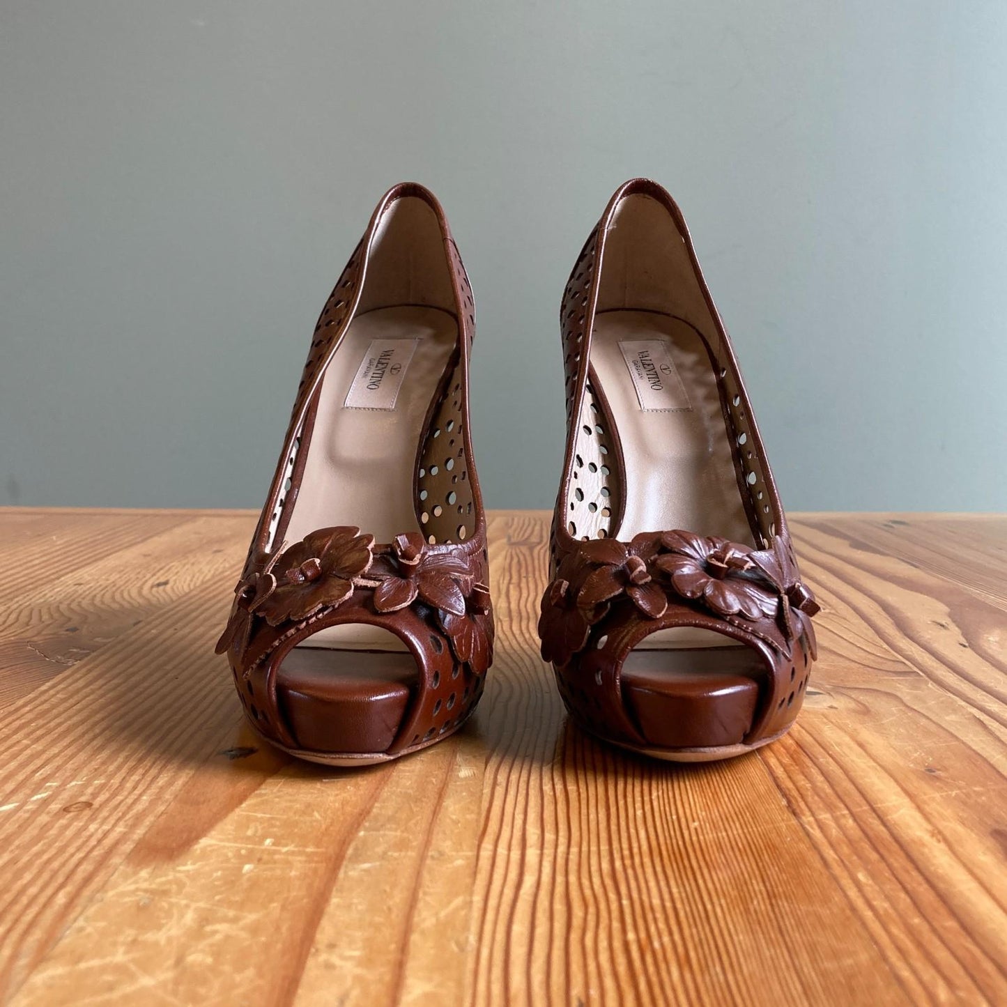 39.5/9.5 - Valentino Brown Leather Lasercut Peep Toe Stiletto Heels Shoes 0426CR