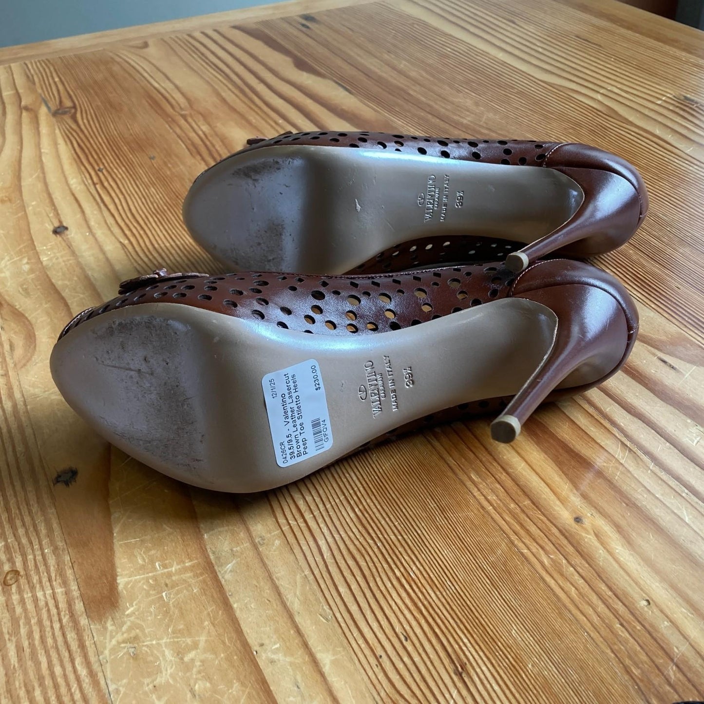 39.5/9.5 - Valentino Brown Leather Lasercut Peep Toe Stiletto Heels Shoes 0426CR