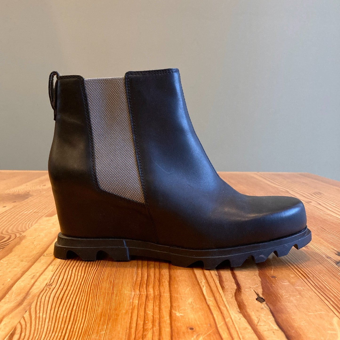 11 - Sorel Black Waterproof Leather Wedge Joan Of Arctic Chelsea Boots 0520MF