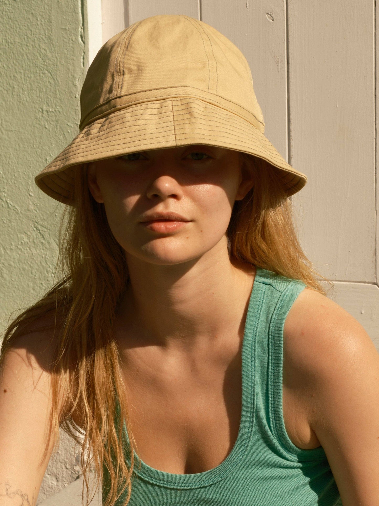 Mollusk - Cupola Bucket Hat: Sand / OS