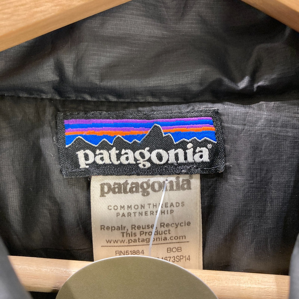 Patagonia Black Polyfill Down Sweater Jacket - Mens L - 0730EL