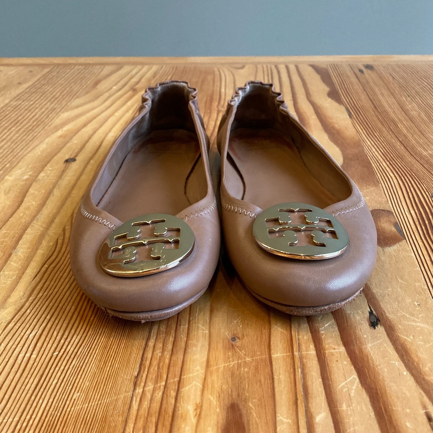10 - Tory Burch Honey Brown Soft Leather Gold Emblem Reva Flats Shoes 0206BS