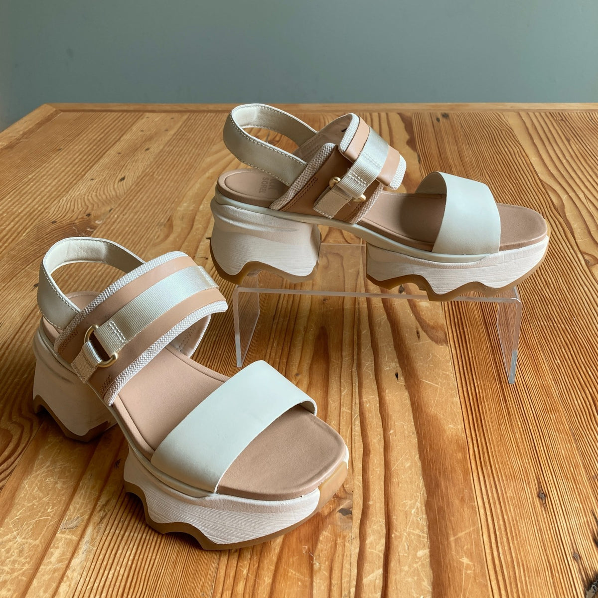 Sorel White Tan Kinetic Impact Slingback Platform Sandals - Size 8.5 - 1011SC