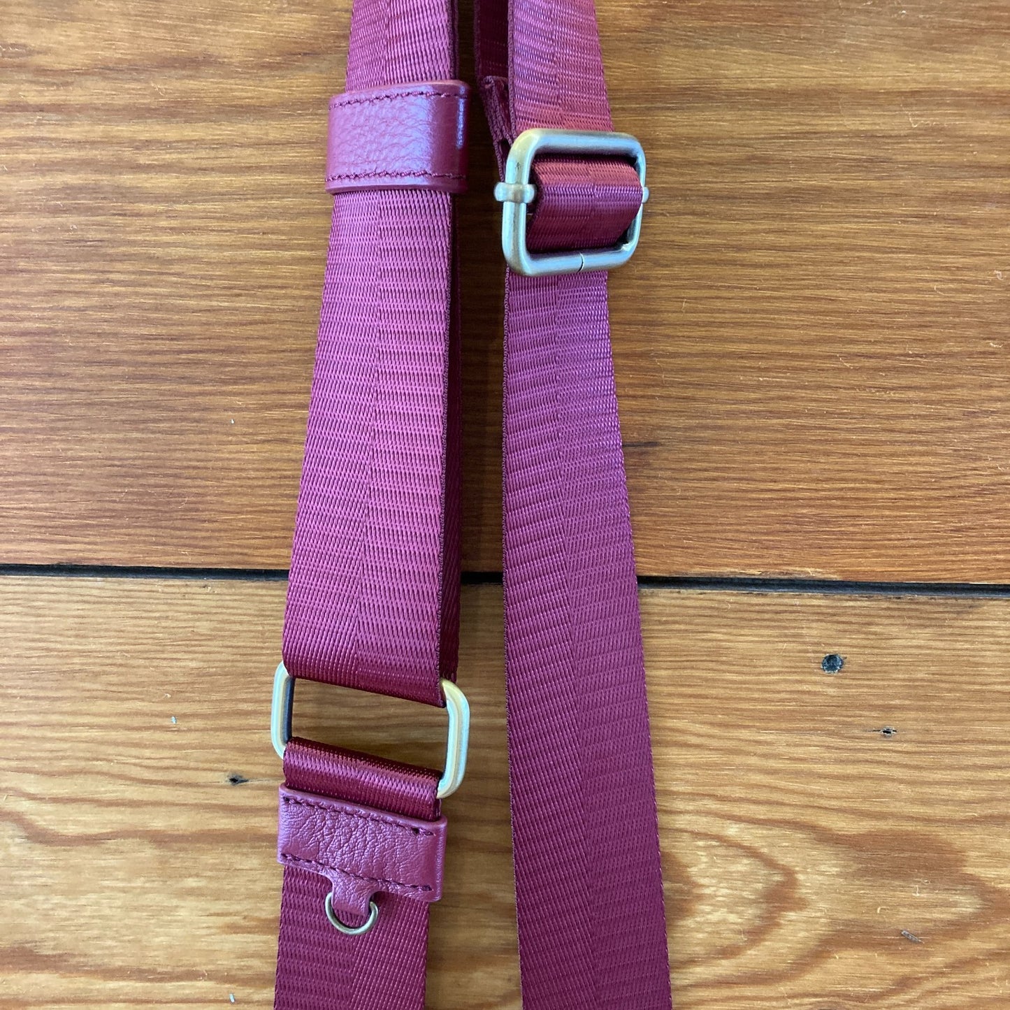 Hobo International Burgundy Flap Top Leather Crossbody Purse Bag - 0523HS