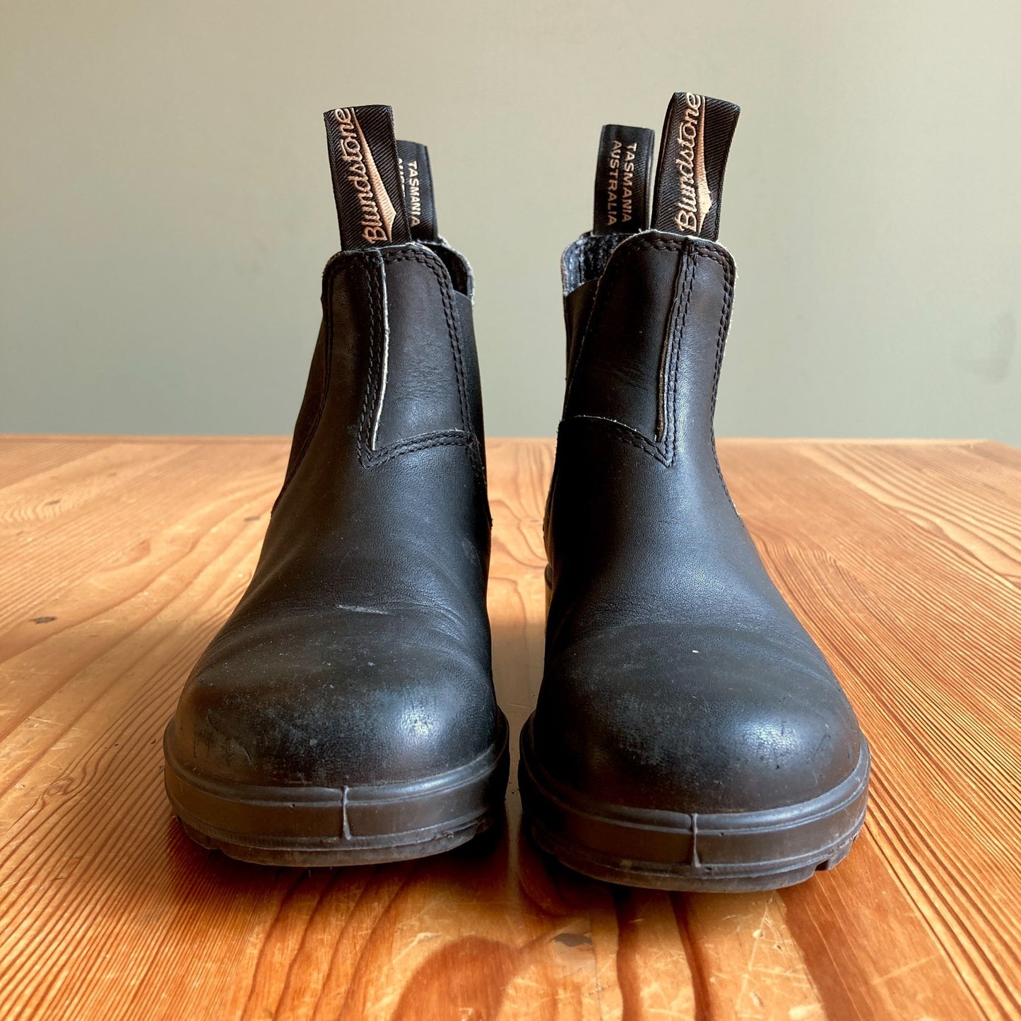 Blundstone Black Leather Chelsea Pull On Ankle Boots - Size 6 US - - 0312IG