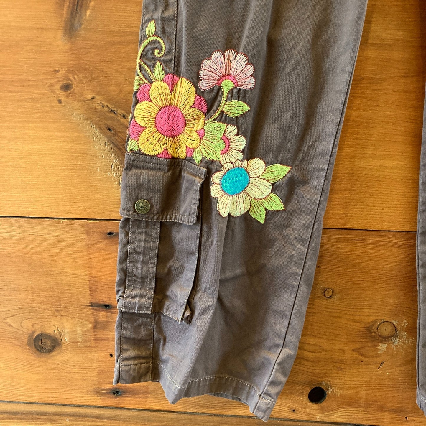 JW Los Angeles Johnny Was Brown Floral Embroidered Cargo Pants - Size S - 0423MR