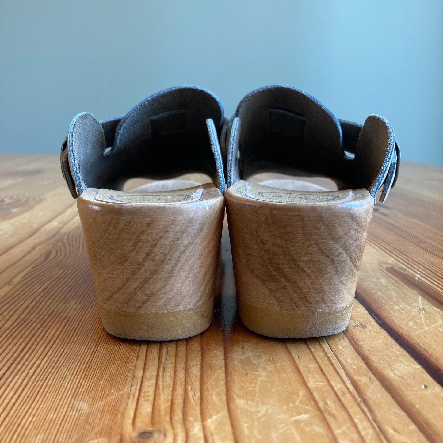 No. 6 Shoes Grey Leather Open Toe Wooden Clogs Sandals - Size 41 / 10.5 - 0425NK
